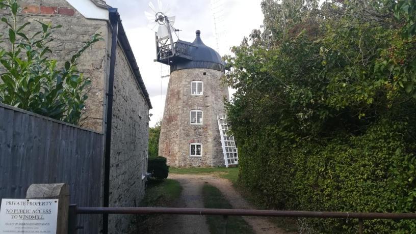 Sunnyside Annexe Bed & Breakfast Wheatley Bagian luar foto